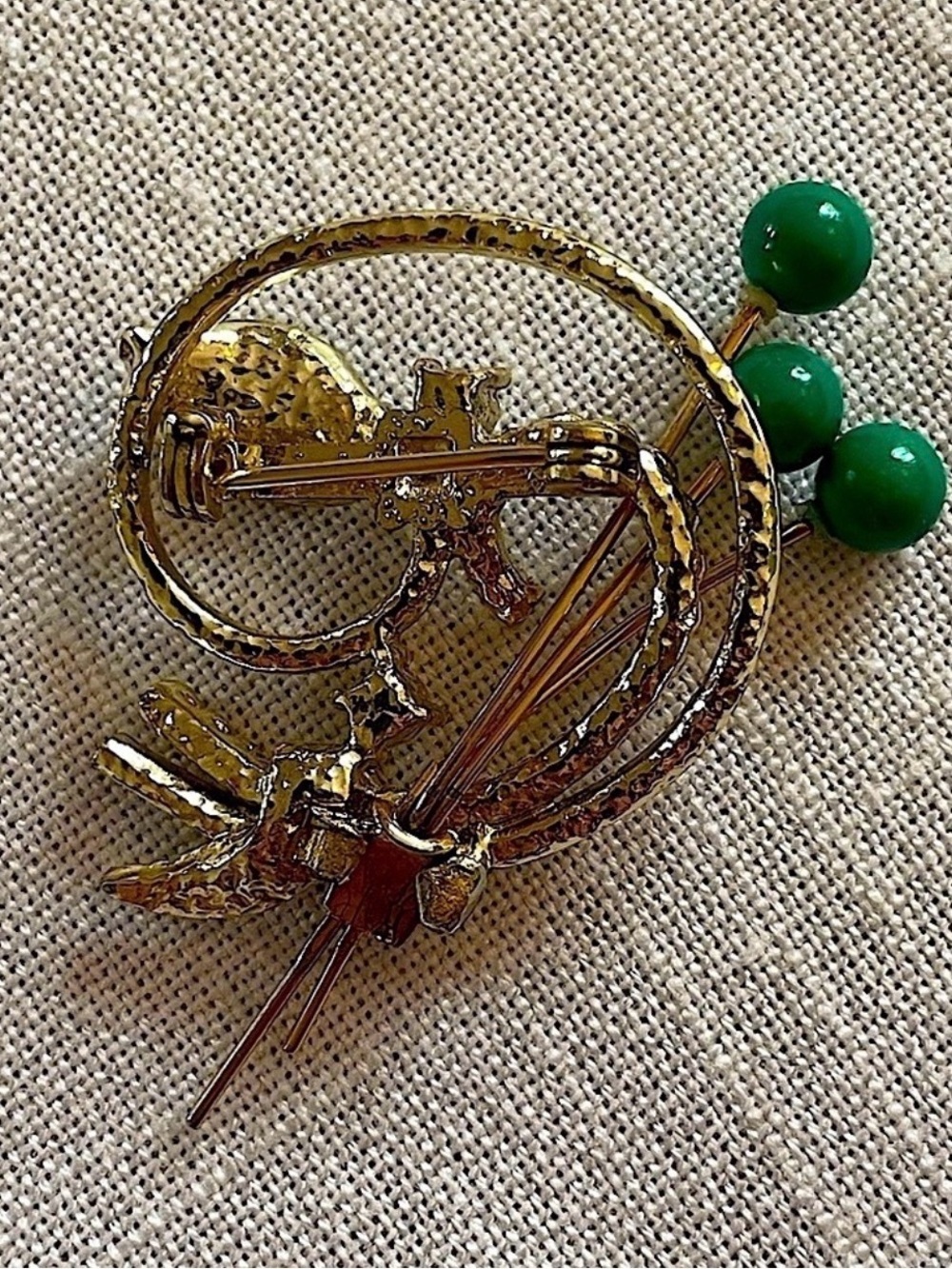 Vintage Brooch Pin - Gold Tone - Swirls, Leaves, Faux Pearls & Green Accents - Picture 2 of 4